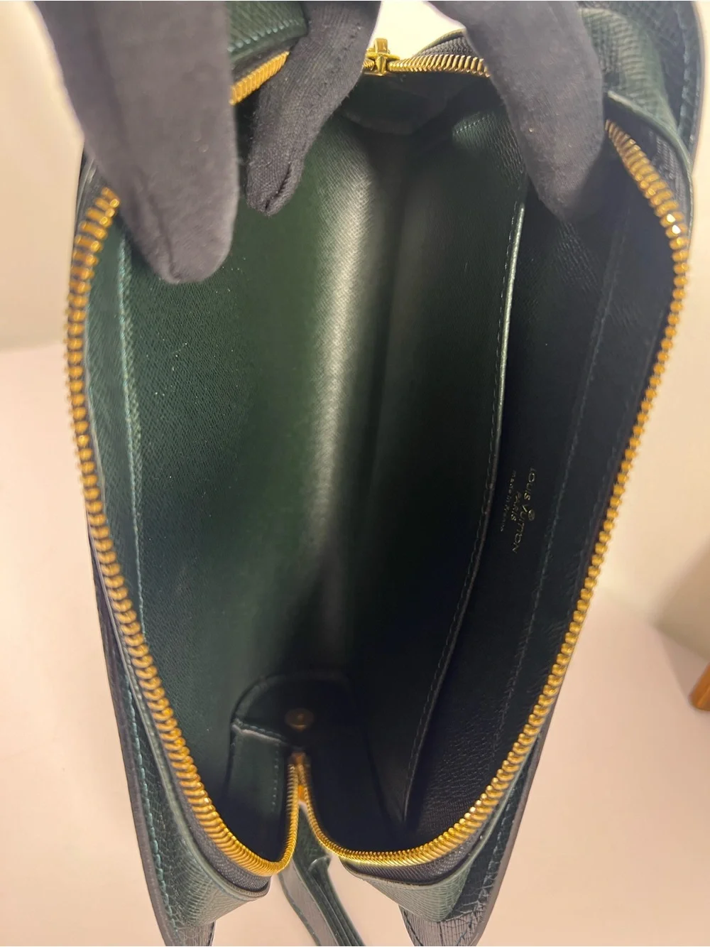 7101: Louis Vuitton Taiga Baikal Wristlet Clutch Pouch Green
